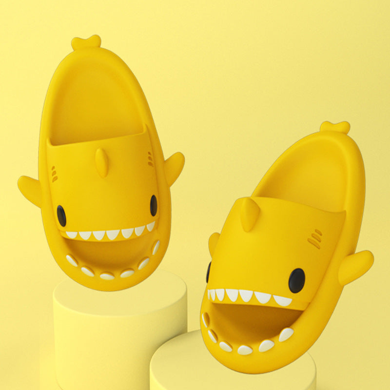 Adult's Slippers Indoor Outdoor Funny Shark Cartoon - Les Petits Explorateur 